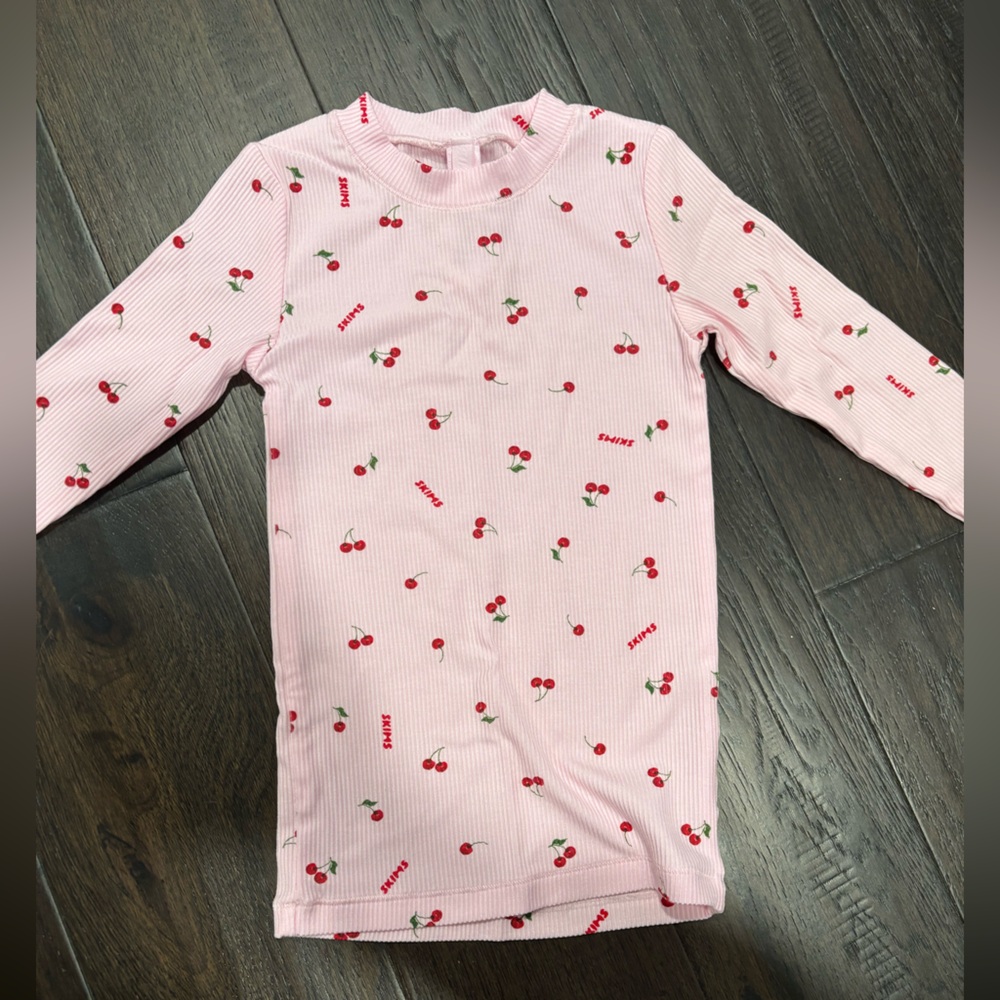 Skims soft lounge sleep set - cherry print size 2T. New with tags in box.